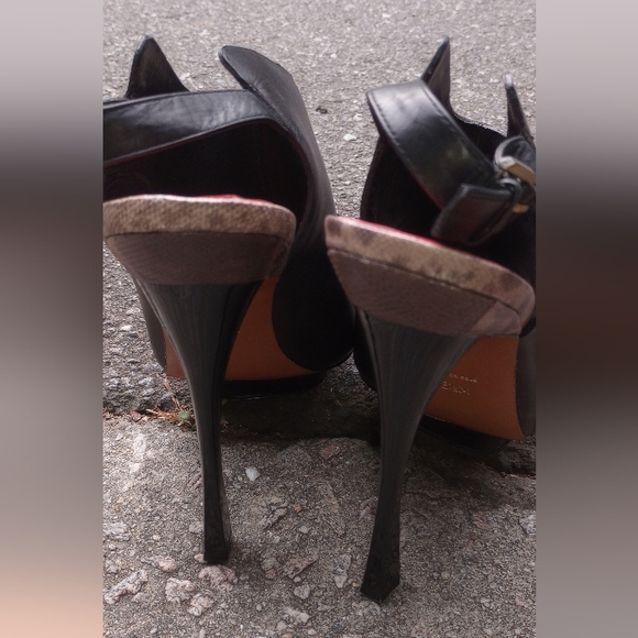Charles Jourdan Geni Slingback Heels (pre-loved) - Picture 8 of 9